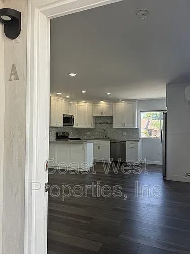 2030 Diamond St #A Photo 1