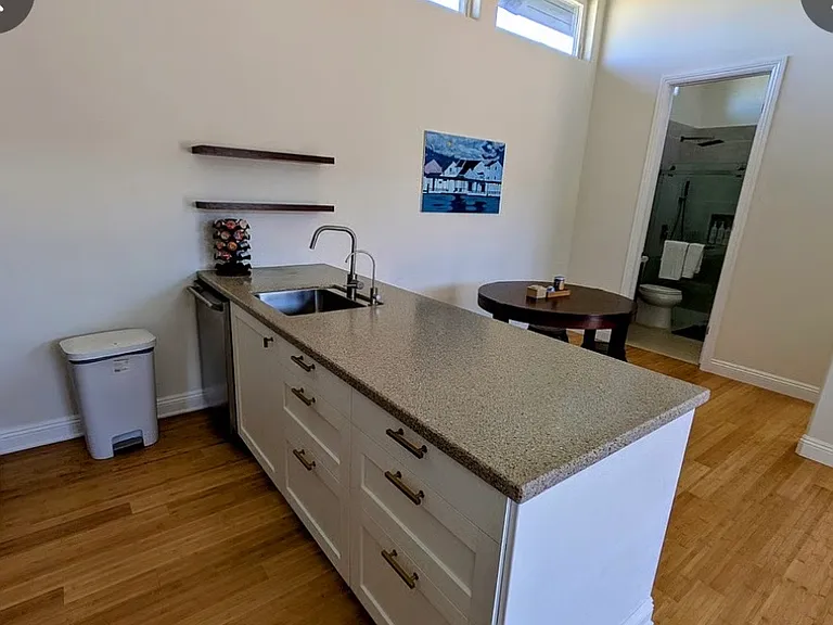 2084 W Hampton Dr — Photo 10
