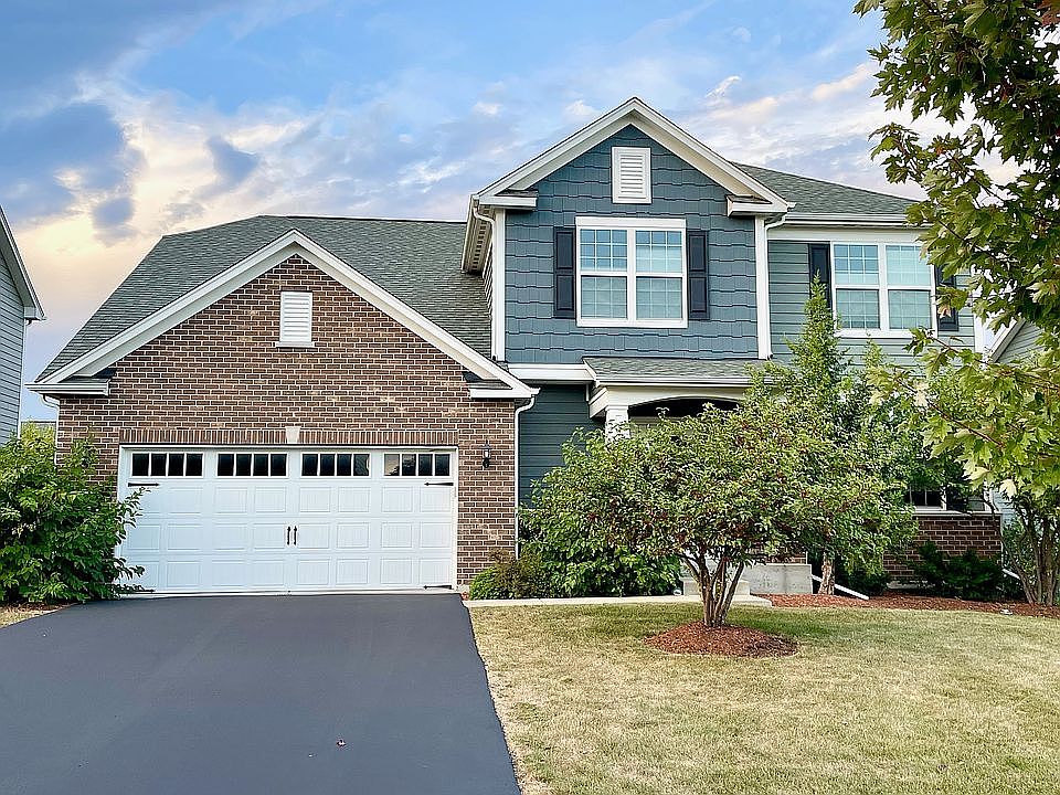 1st image of 4 Andrew Ln