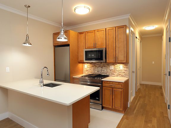 2nd image of 540 Henry St #Three