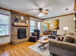 405 Flat Rock Rd, Azle, TX 76020