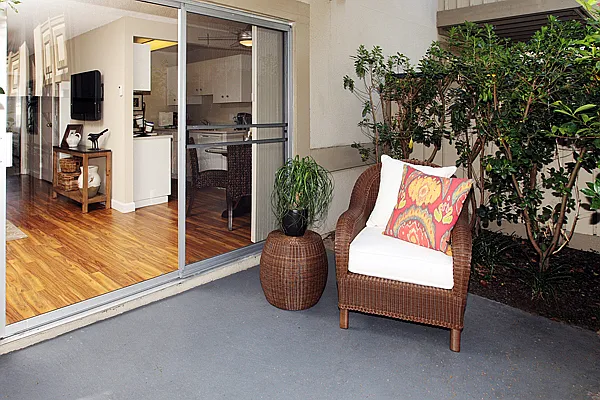 Del Prado Apartment Homes — Photo 6