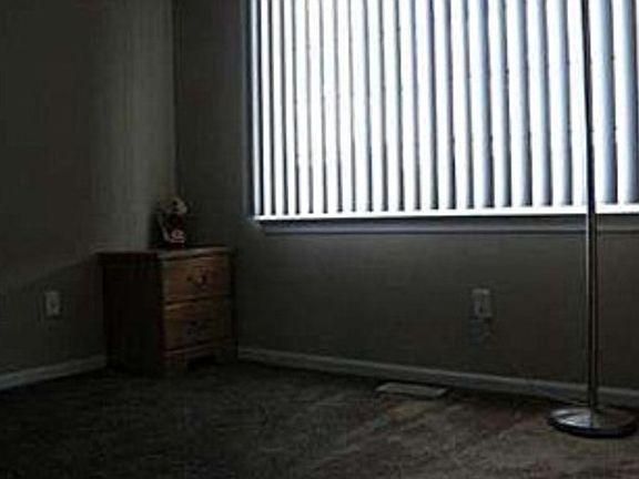 4th image of 42789 Richmond Dr