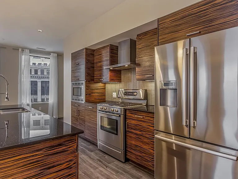Iconic Living at The 9 — Photo 7
