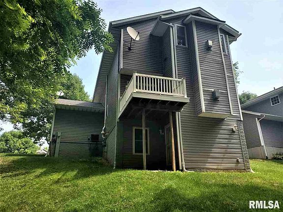 4th image of 320 11th Avenue A Ct #A
