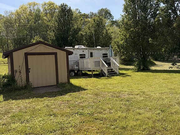 5th image of 63 Olivia Ln