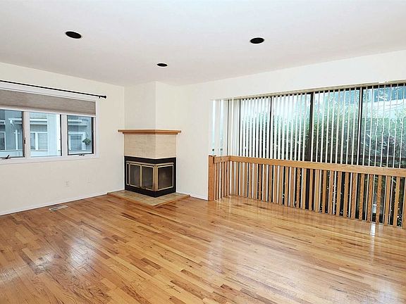 2nd image of 14 West Dr