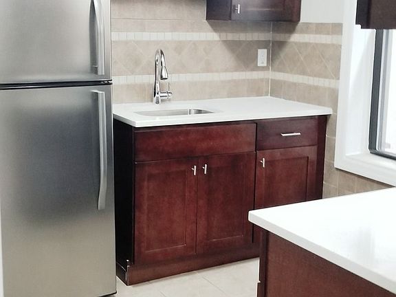 3rd image of 25-27 35th St #2RF