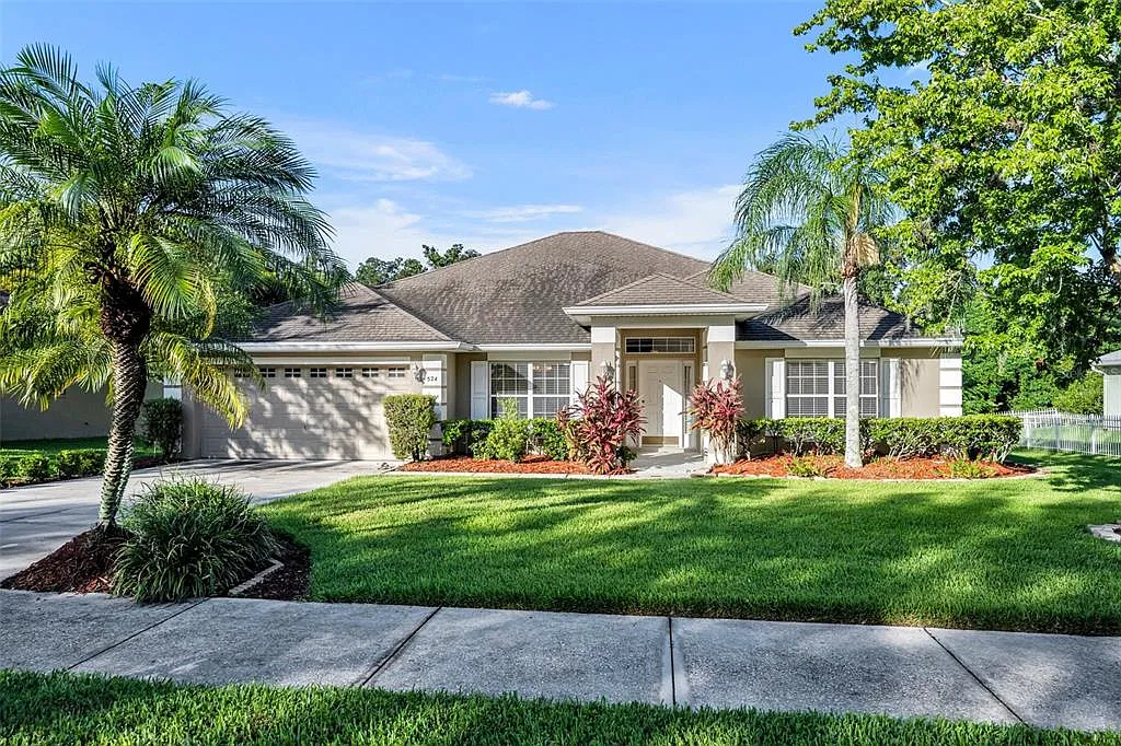 4 bed, 3.0 bath, 2446 sqft, $3,000 — Photo 1