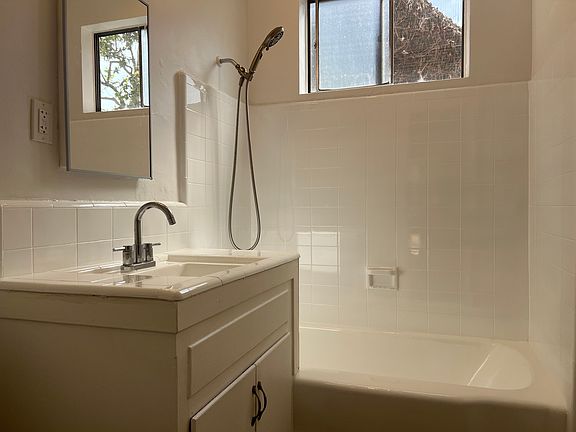 5th image of 2203 Mathews Ave #F