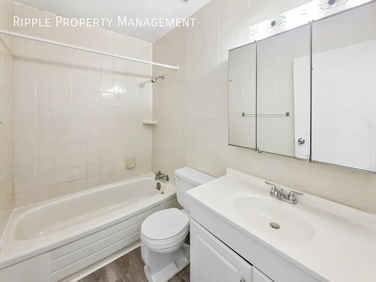 424 32nd Ave NW #UPPER — Photo 17