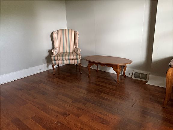 2nd image of 518 Carolyn Ave