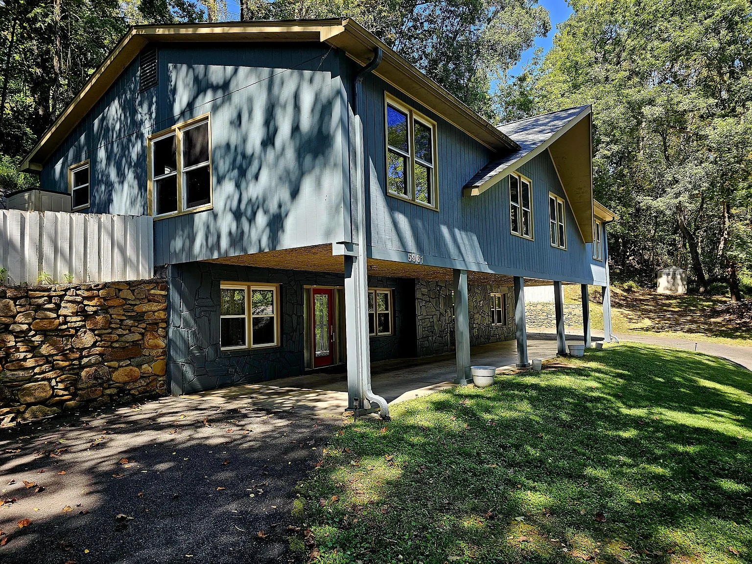 5 bed, 2910 sqft, $2,900 — Photo 3