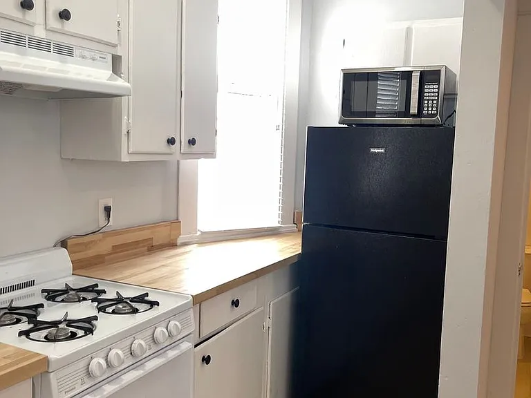 412 E Duffy St — Photo 33