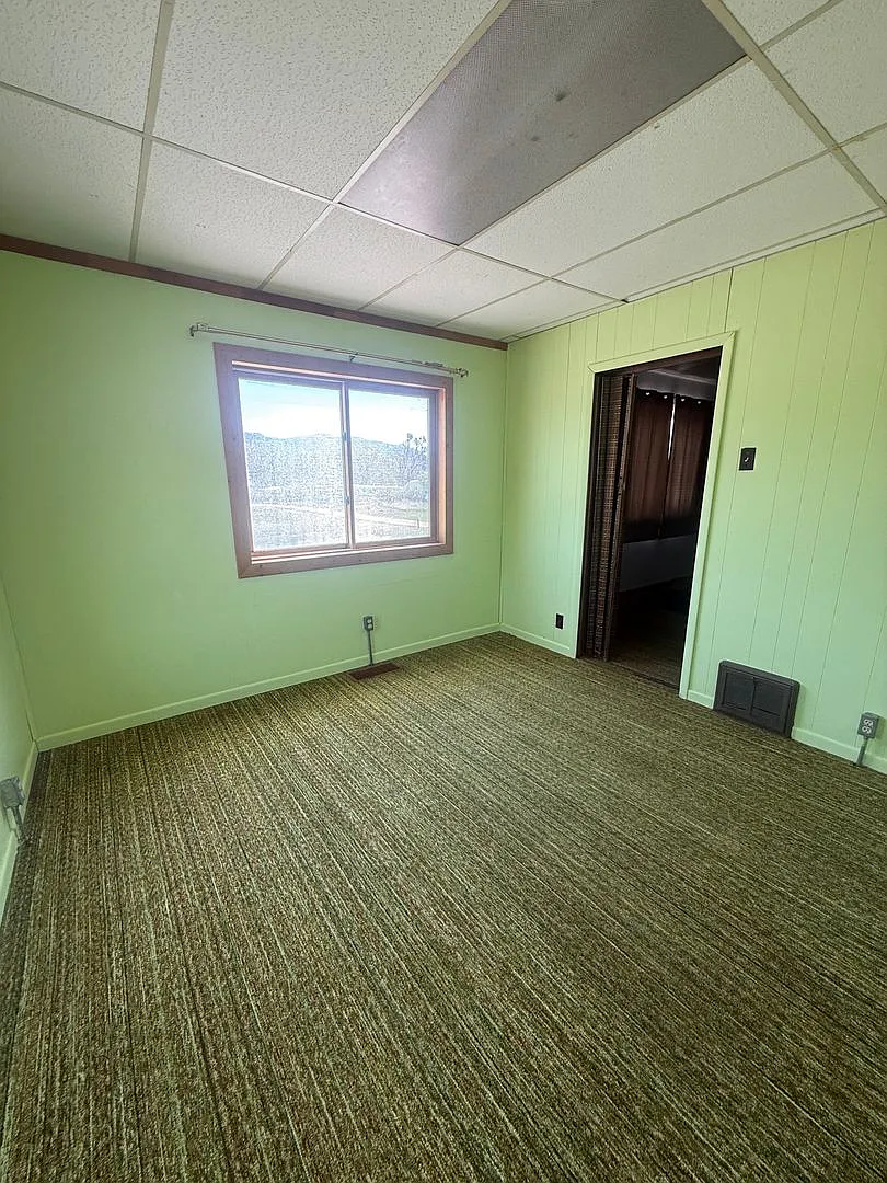 54 HWY 59 - Cardwell Duplex — Photo 4