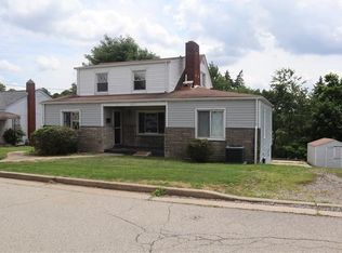 1204 Frank Ave, Jeannette, PA 15644