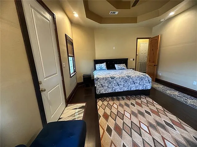 5611 Rickert Dr — Photo 10