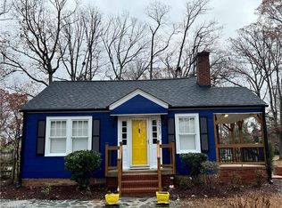 2517 Pinecroft Rd, Greensboro, NC 27407