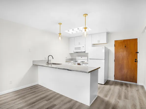 8026 Linda Vista Rd APT 2G, San Diego, CA 92111