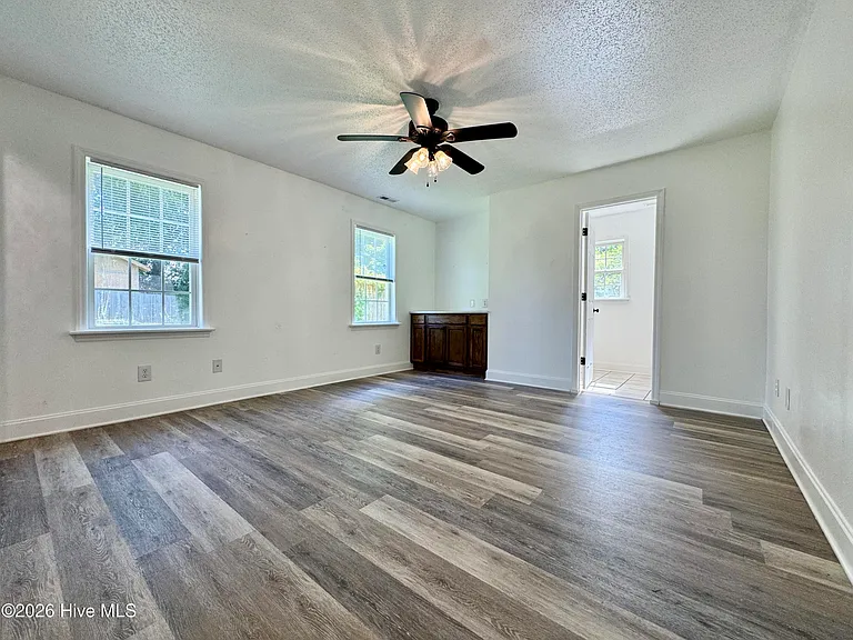 502 Worth Dr — Photo 22