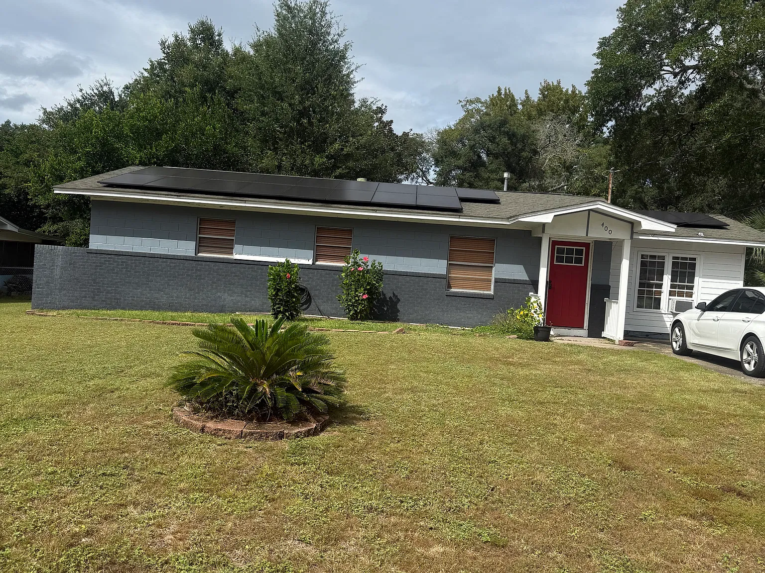 4 bed, 1256 sqft, $1,950 — Photo 1
