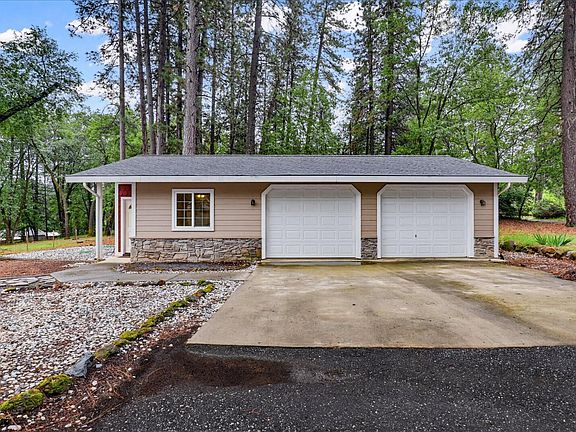 2nd image of 16005 Langley Pl