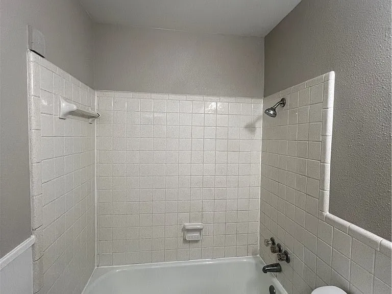 4612 Camellia St — Photo 10