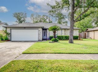 21322 Greenham Dr, Spring, TX 77388