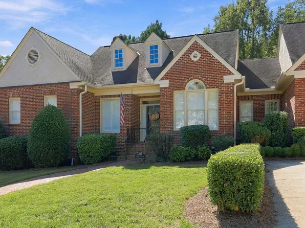 3361 Ridgecrest Ct, Raleigh, NC 27607