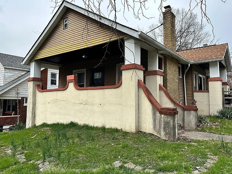 931 Olive Ave — Photo 2