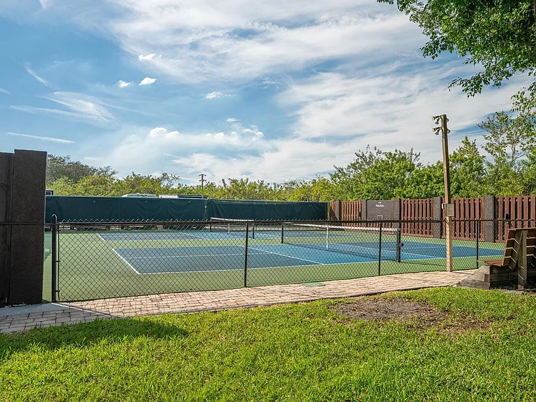 361 SW South River Dr #101 — Photo 32