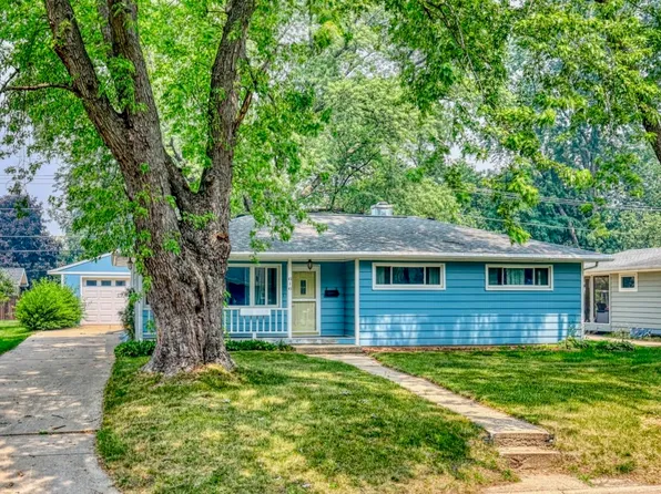 616 West St, Stoughton, WI 53589