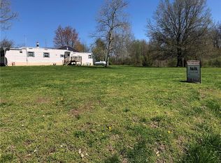 2425 E 200th Rd, Casey, IL 62420