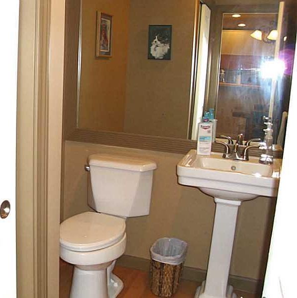 Bathroom - Downstairs