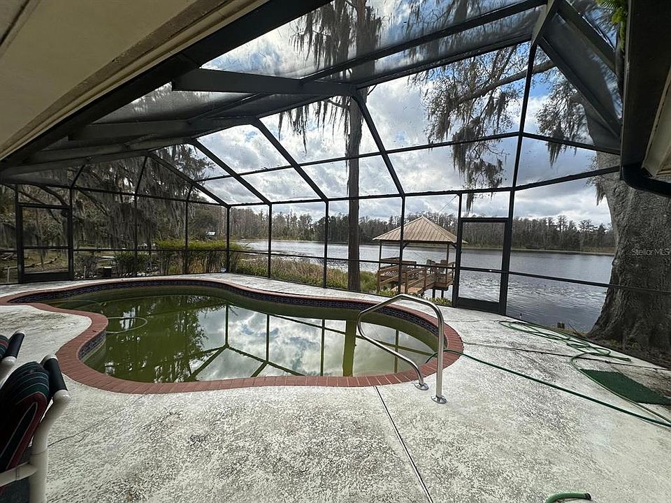 2nd image of 19250 Blount Rd