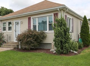 63 Woodbury St, Pawtucket, RI 02861