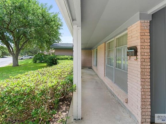 3rd image of 1002 E Ebony Dr