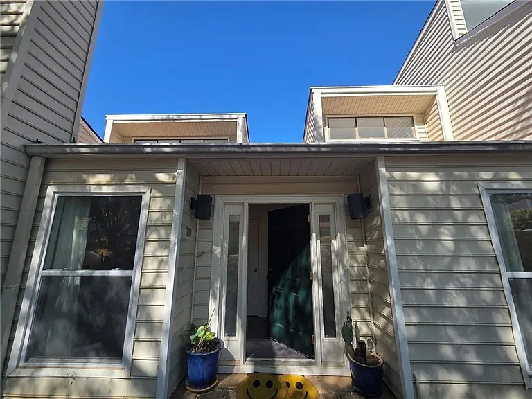 603 Serramonte Dr NE — Photo 3