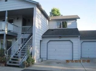 538 Village Dr, Central Pt, OR