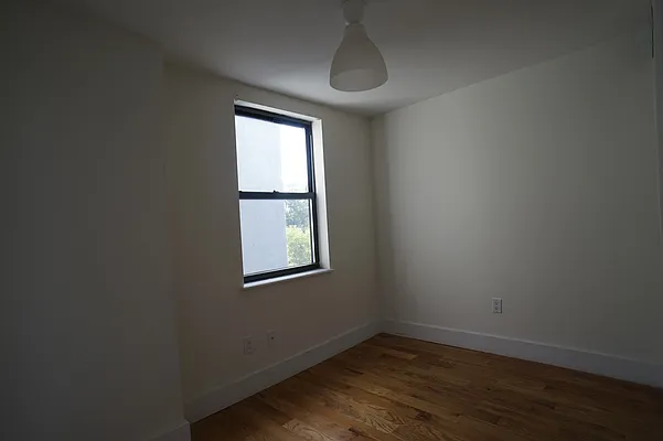 Rented by EXR | media 15