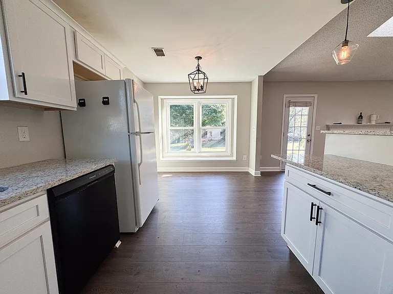 102 Wickersham Dr — Photo 5
