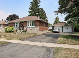 339 Nipigon St E, Oshawa, ON L1J 4P1