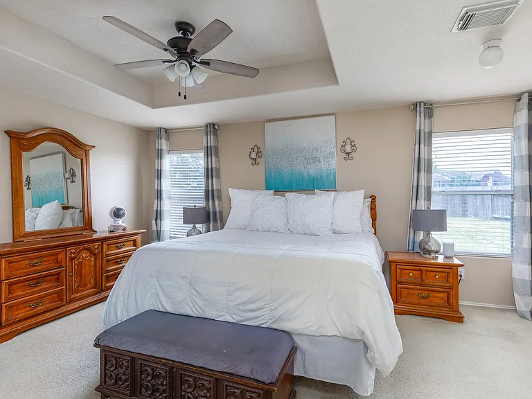 24027 Kingbriar Dr — Photo 9