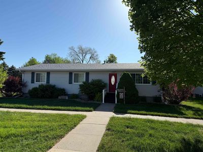 323 1st St, Meadow Grove, NE, 68752
