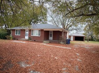 929 E Haggard Ave, Elon, NC 27244