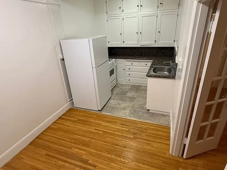 1485 Waller St — Photo 3