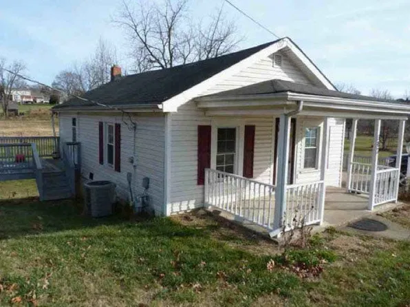 182 Draft Ave, Stuarts Draft, VA 24477