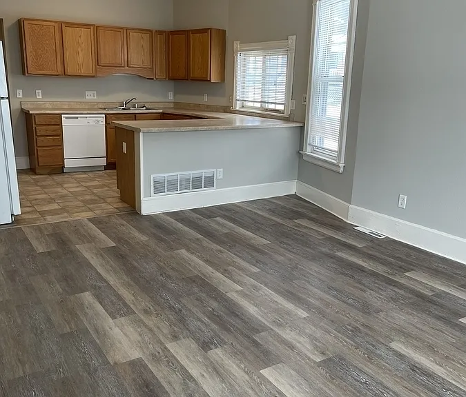 302 N Livingston St — Photo 13