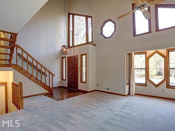 2nd image of 4789 Tremont Ct NE