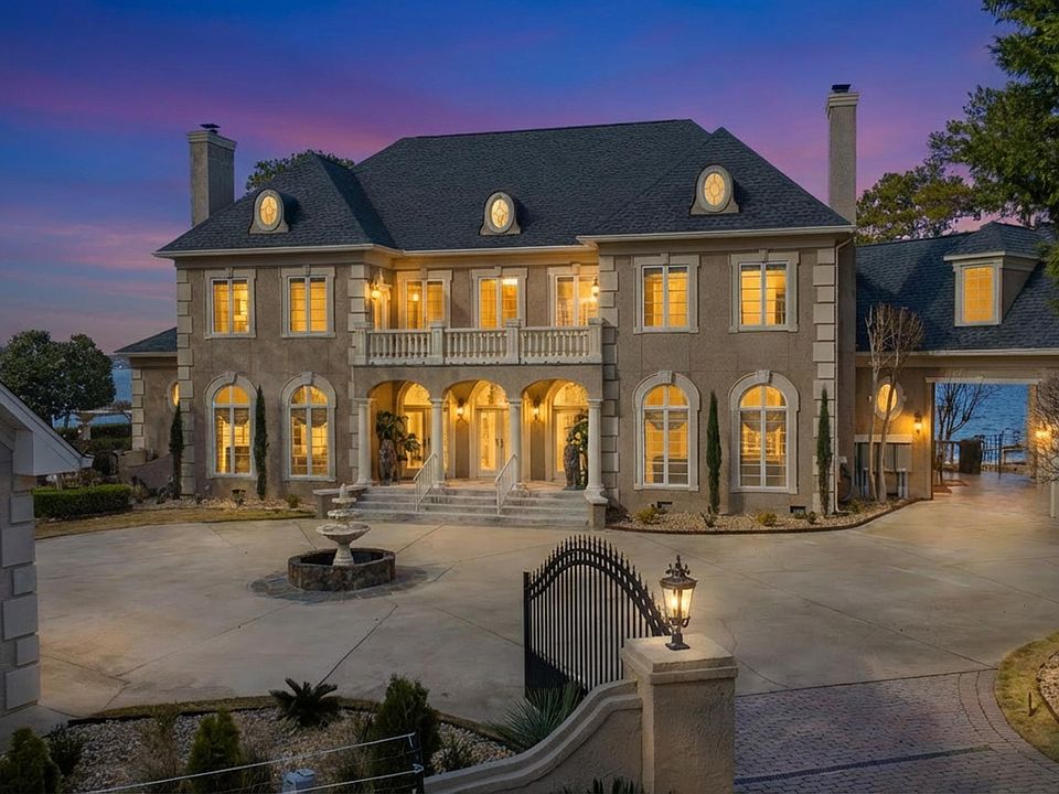 1st image of 180 Lillian St